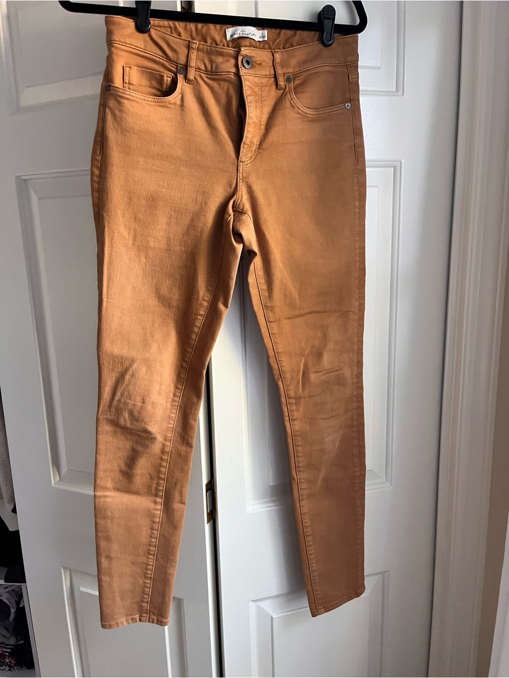 LLBean Signature Women's Skinny Jeans in Tan